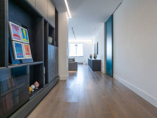 Casa A&F, ZETAE Studio ZETAE Studio Modern corridor, hallway & stairs