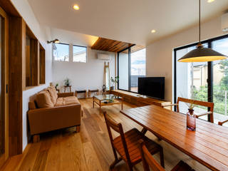 haus-deck / 海岸を見下ろす多機能デッキで広がる空間, 一級建築士事務所haus 一級建築士事務所haus Living room