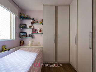 Apartamento para família pequena, Cristina Reyes Design de Interiores Cristina Reyes Design de Interiores Dormitorios modernos
