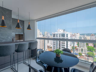 Apartamento de um Jovem empresario, Studio Diego Duracenski Interiores Studio Diego Duracenski Interiores балконы