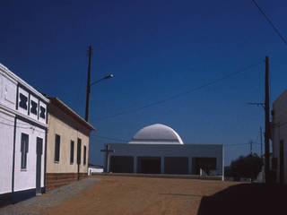 Church, Jorge Cruz Pinto + Cristina Mantas, Arquitectos Jorge Cruz Pinto + Cristina Mantas, Arquitectos ミニマルデザインの 書斎