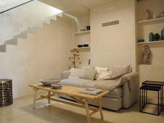 Ein Traumhaus auf Sizilien, CONSCIOUS DESIGN - INTERIORS CONSCIOUS DESIGN - INTERIORS Living room Sandstone Beige