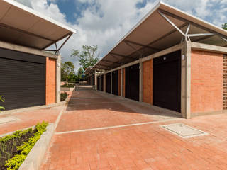 CENTRO TURÍSTICO Y PESQUERO DEL RÍO SOGAMOSO, A. Ordóñez Arquitectura | Vida y Valor para sus Espacios A. Ordóñez Arquitectura | Vida y Valor para sus Espacios Espaces commerciaux