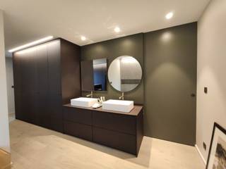 suite dressing / salle de bain, BEDUCHAUD EBENISTE BEDUCHAUD EBENISTE Baños de estilo moderno Madera Acabado en madera