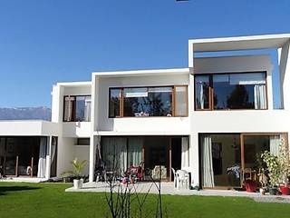 CASA EL VERGEL, LO BARNECHEA, Martin Rojas Arquitectos Asoc. Martin Rojas Arquitectos Asoc. كوخ أسمنت