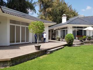 CASA-AZ, RIVERA ARQUITECTOS RIVERA ARQUITECTOS Casas de estilo clásico