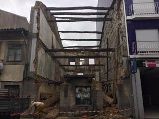 Construção de Prédio, Centro Histórico de Braga, Pensemcriar Lda Pensemcriar Lda Rustic style house