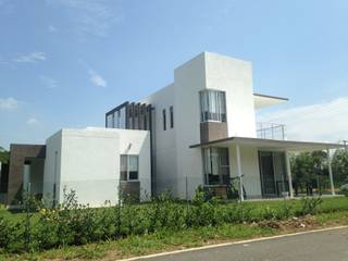 DISEÑO Y CONSTRUCCIÓN CASA UNIFAMILIAR EN LLANO, Martha L. Ladino Construcciones SAS Martha L. Ladino Construcciones SAS 度假別墅 鋁箔/鋅