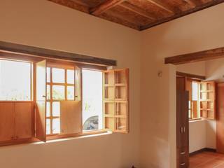 RESTAURACIÓN MULTIFAMILIAR CASA NORA, ENSAMBLE de Arquitectura Integral ENSAMBLE de Arquitectura Integral Minimalistische Wohnzimmer