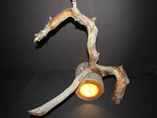 Kelo natural lamp with LED, Jochens-Elch-O-Thek Jochens-Elch-O-Thek غرفة المعيشة خشب Wood effect
