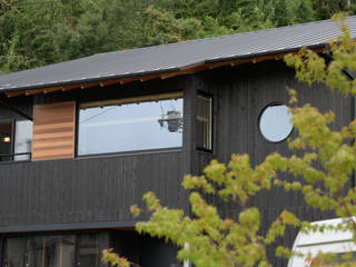 山裾の家, 風景のある家.LLC 風景のある家.LLC Wooden houses چوب Black