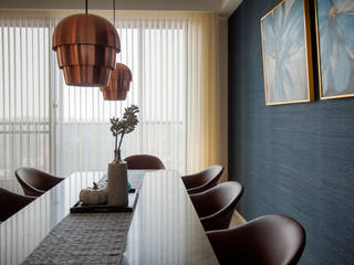 影光．入室, 雅群空間設計 雅群空間設計 Modern dining room