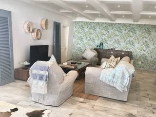 Zinkwazi Beach House , Urban Create Design Interiors Urban Create Design Interiors Tropische woonkamers