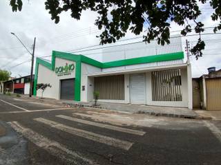 Reforma de fachada Escola Infantil, Breno Ottoni Arquiteto Breno Ottoni Arquiteto Spazi commerciali Alluminio / Zinco