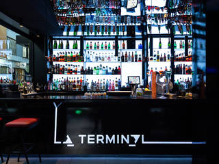 La Terminal Bar, SMLXL-design SMLXL-design Modern Mutfak