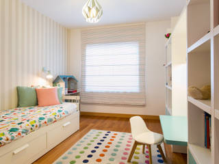 Apartamento t3 no centro de lisboa, Traço Magenta - Design de Interiores Traço Magenta - Design de Interiores Modern Kid's Room