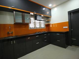 Spring woods Villa, PARASH DESIGN HOUSE PARASH DESIGN HOUSE Small kitchens