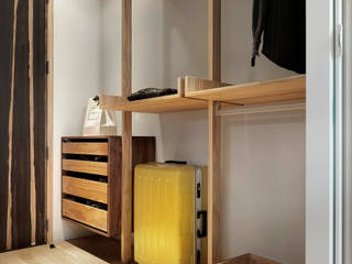 木耳生活藝術-實木家具設計/衣櫃 書櫃, 木耳生活藝術 木耳生活藝術 Modern style bedroom Solid Wood Multicolored
