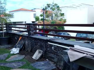 JARDIN Y TERRAZA PUERTA DE HIERRO, MURO VERDE ARTIFICIAL MURO VERDE ARTIFICIAL