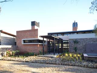 House Fischer - Shona Langa Estate, SPW Architectural Design & Planning SPW Architectural Design & Planning 別墅