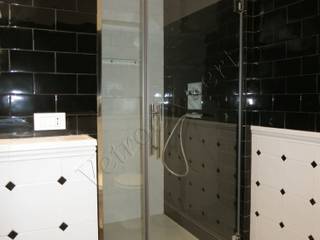 Box doccia su misura, VetroeXpert srl VetroeXpert srl Modern bathroom