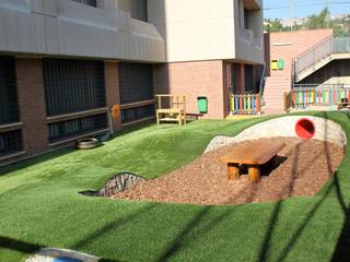 Patio infantil de colegio, ecoarquitectura ecoarquitectura Сад в стиле модерн