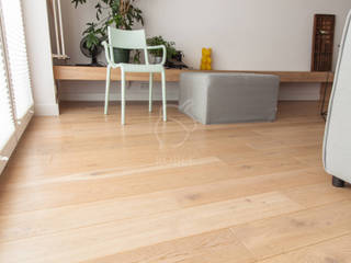 Nowoczesne mieszkanie w drewnie bielonym, Roble Roble Floors