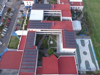 SISTEMA FOTOVOLTAICO DE AHORRO DE ENERGÍA "INSTITUTO UNIVERSITARIO FRANCO INGLES " METEPEC, ESTADO DE MÉXICO, SOSEL SAS DE CV SOSEL SAS DE CV Roof terrace ایلومینیم / زنک