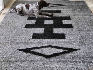 Handmade Area Rugs , Phases Africa Furniture & Decor PTY (Ltd) Phases Africa Furniture & Decor PTY (Ltd) غرفة المعيشة