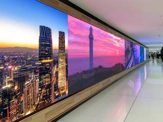 Pantalla LED Indoor , INTRAC GROUP DESING INTRAC GROUP DESING Estudios y despachos minimalistas