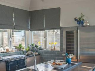 Роскошная вилла с люстрами из муранского стекла, MULTIFORME® lighting MULTIFORME® lighting Classic style kitchen