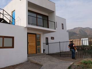 Casa Los Ríos , AtelierStudio AtelierStudio 一戸建て住宅