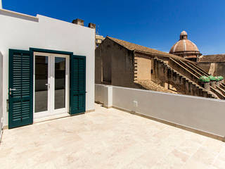Casa CaosCalmo, Ad'A Ad'A Mediterranean style balcony, veranda & terrace