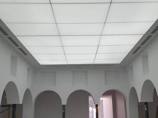 Techo led museo Anita en Loja, NHR techosled NHR techosled Espacios comerciales