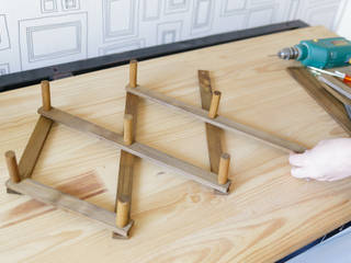 How To Make A DIY Vintage Accordion Wall Rack, Lovilee Blog Lovilee Blog カントリーデザインの 子供部屋 木 木目調