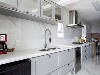 Apto. Vila Mariana, Palladino Arquitetura Palladino Arquitetura Classic style kitchen