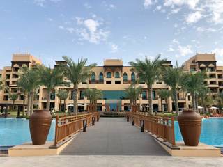 Exterpark Tech Choice Tierra – Rotana Hotel Abu Dhabi, Exterpark Exterpark Espacios comerciales Derivados de madera