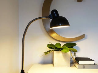 Nordic und Midcentury Designs, Maisondora Vintage Living Maisondora Vintage Living مكتب عمل أو دراسة معدن