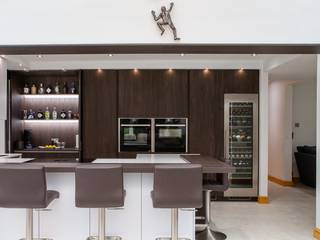 A Contemporary and Modern Open Kitchen , Kreativ Kitchens Kreativ Kitchens Dapur Modern