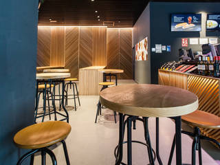 ENRIQUE TOMÁS, L&D Lights by Dein Interdecor S.A. L&D Lights by Dein Interdecor S.A. Commercial spaces Wood Wood effect