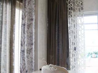 Residential 4 BHK, Southern Avenue, Kolkata, August August Cuartos de estilo moderno