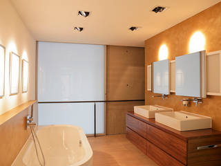 Loft im ehemaligen HANOMAG-Gebäude Hannover, Elke Schmidt Fotografie Elke Schmidt Fotografie Industrial style bathroom Glass