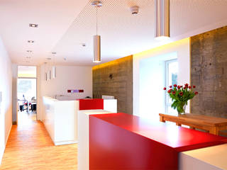 Büro im Bunker, Elke Schmidt Fotografie Elke Schmidt Fotografie Commercial spaces Concrete