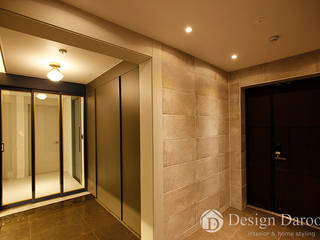 광장동 자이 60py, Design Daroom 디자인다룸 Design Daroom 디자인다룸 Modern Corridor, Hallway and Staircase