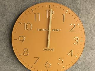 Wall Clock, Ingenious Homes Ingenious Homes Casas modernas