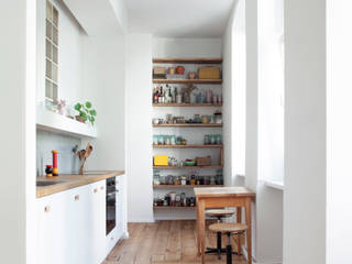Mehr Licht für eine Berliner Altbauwohnung, Atelier Blank Atelier Blank Built-in kitchens