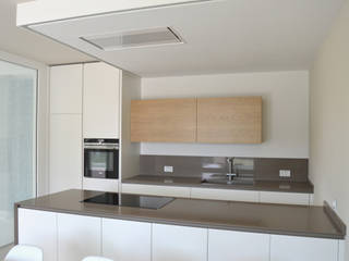 ALCUNE REALIZZAZIONI, B Studio Interni B Studio Interni Modern style kitchen