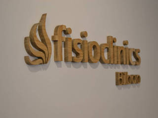 Clínica de Fisioterapia FisioClinics, Txikitxe sl Txikitxe sl Commercial spaces