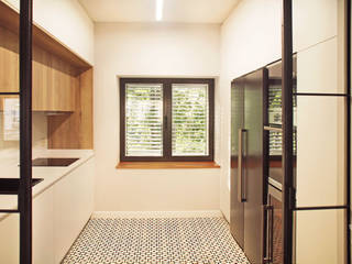 Apartamento Cid, MEDITERRANEAN FUSION S.L. MEDITERRANEAN FUSION S.L. Built-in kitchens Wood Wood effect