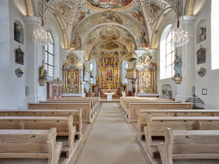 Kirche Scheffau am Wilder Kaiser, Gunnar Menzel - Architekturfotograf München Gunnar Menzel - Architekturfotograf München Puertas y ventanas de estilo clásico